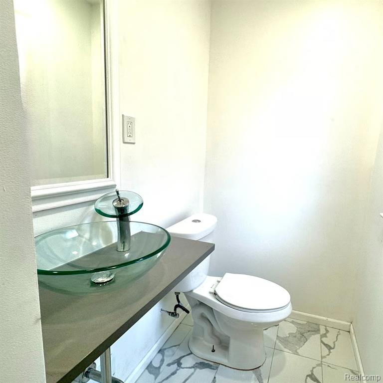 17145 Fairfield Street Property Photo 14