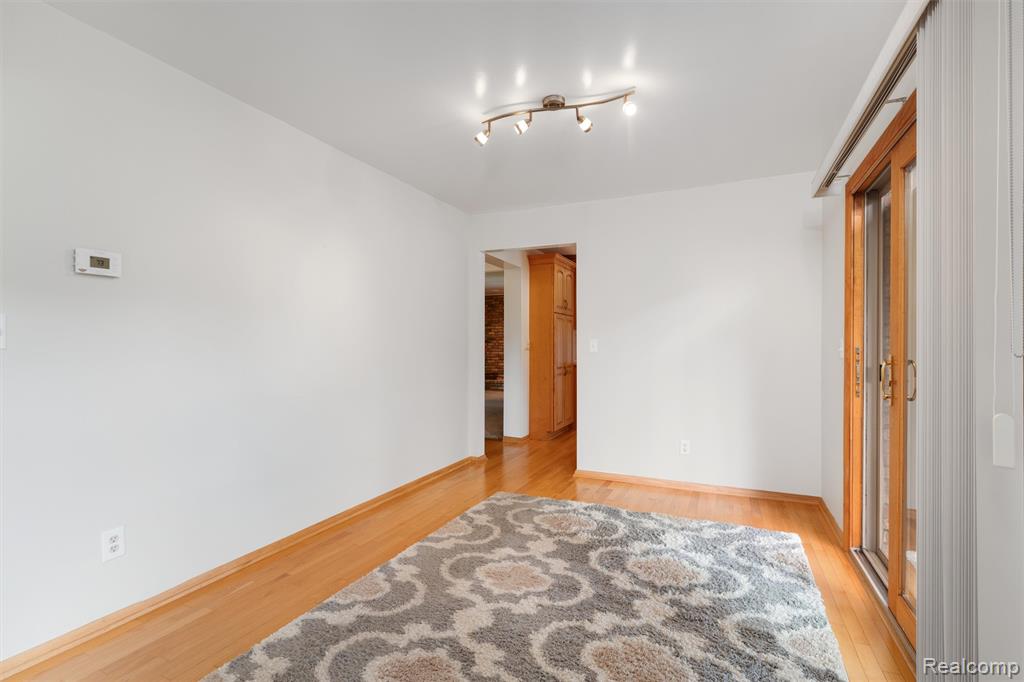 6025 Venice Drive Property Photo 17
