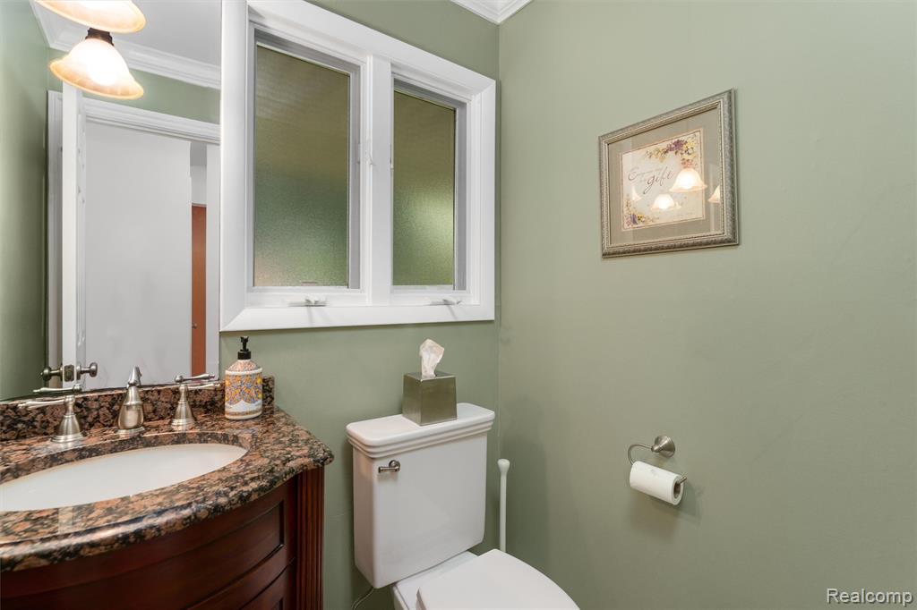 6025 Venice Drive Property Photo 19