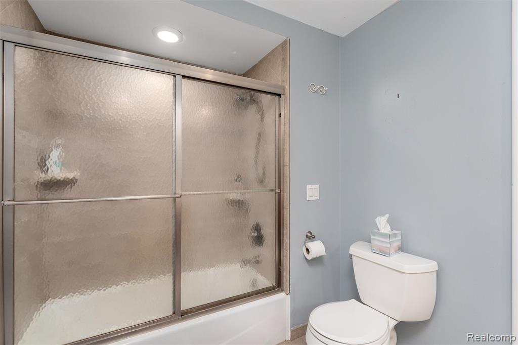 6025 Venice Drive Property Photo 24