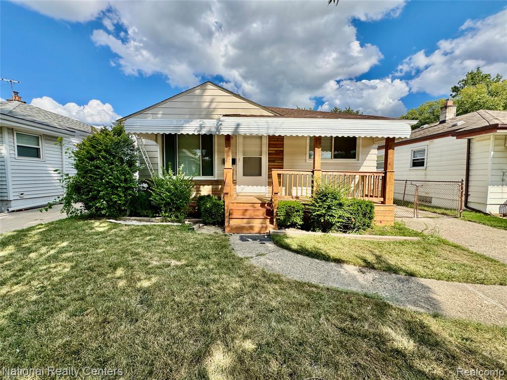 24884 Hayes Avenue Property Photo 2