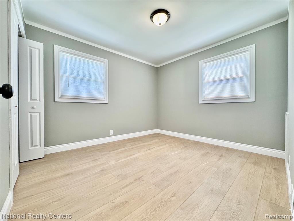 24884 Hayes Avenue Property Photo 20