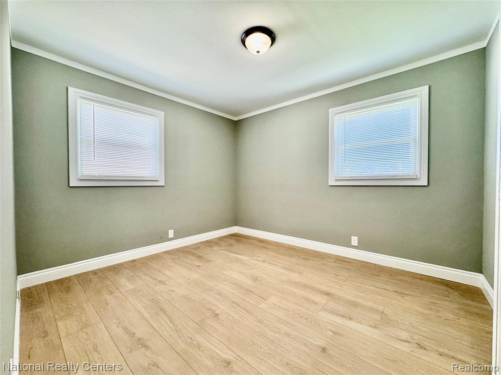 24884 Hayes Avenue Property Photo 22