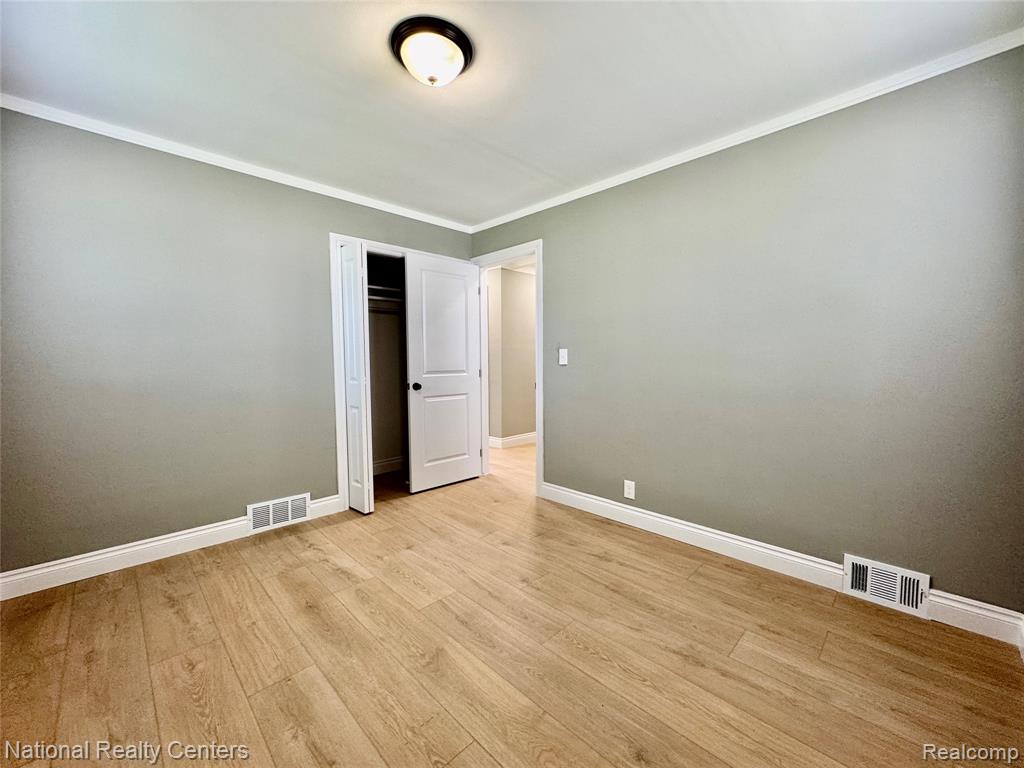 24884 Hayes Avenue Property Photo 23