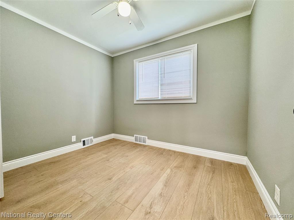 24884 Hayes Avenue Property Photo 24