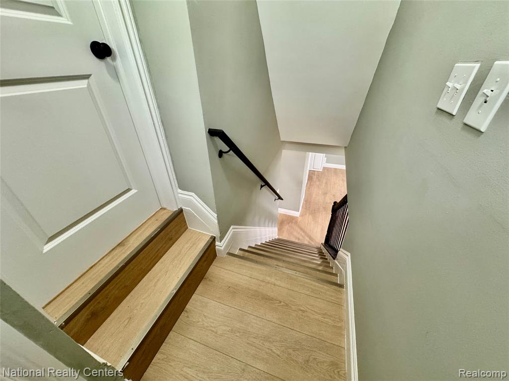 24884 Hayes Avenue Property Photo 26