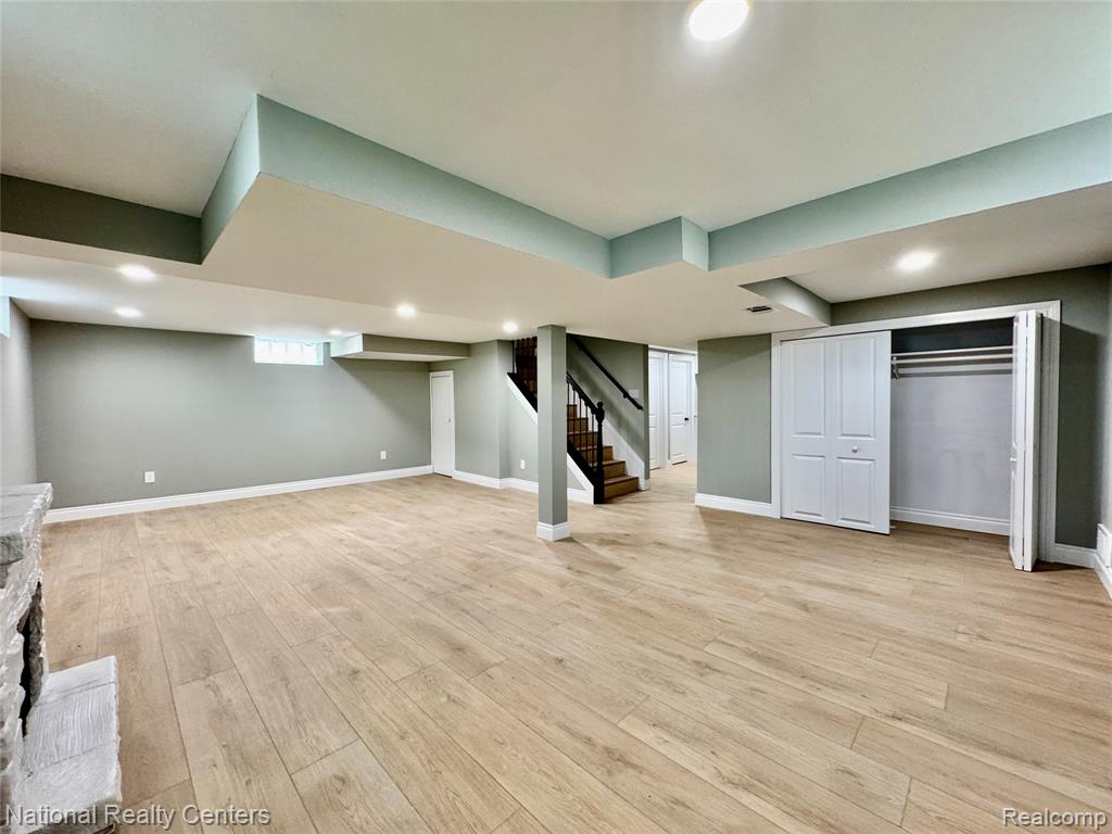 24884 Hayes Avenue Property Photo 34