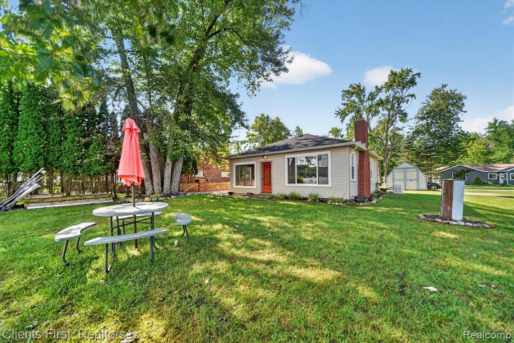 14344 Edgewater Drive Property Photo 4