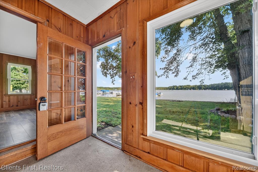 14344 Edgewater Drive Property Photo 6