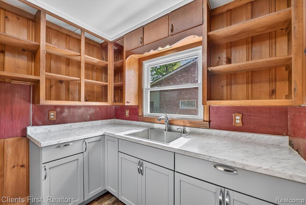 14344 Edgewater Drive Property Photo 13