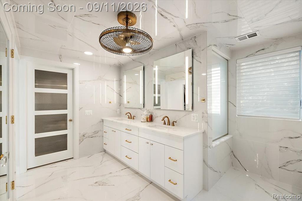 523 Renshaw Street Property Photo 21