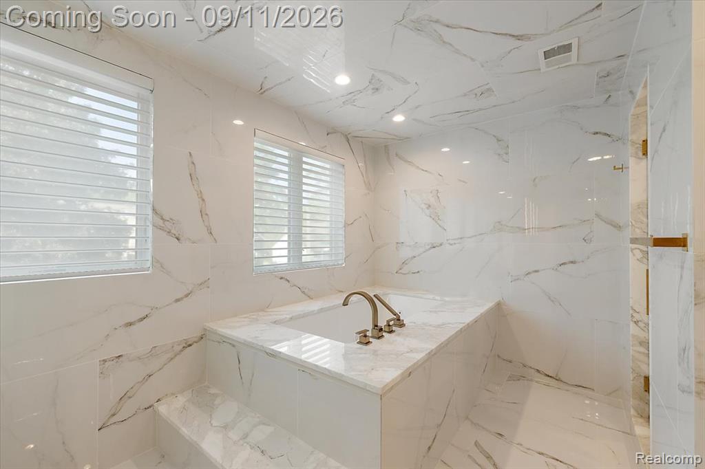 523 Renshaw Street Property Photo 22