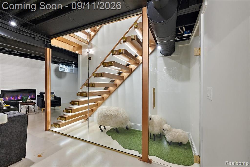 523 Renshaw Street Property Photo 44