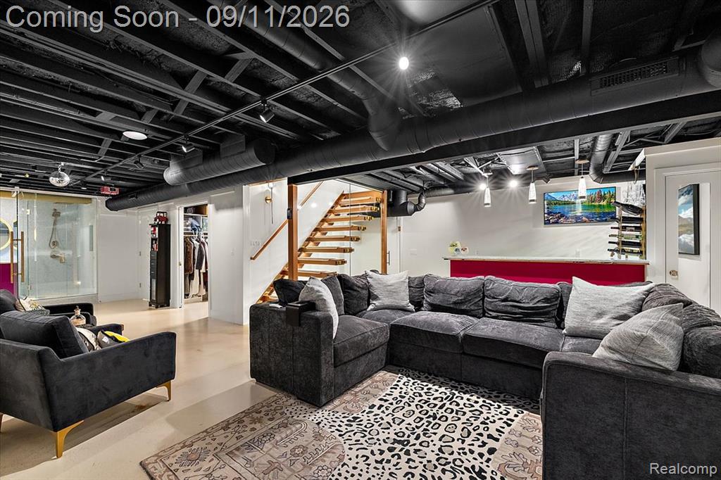 523 Renshaw Street Property Photo 49