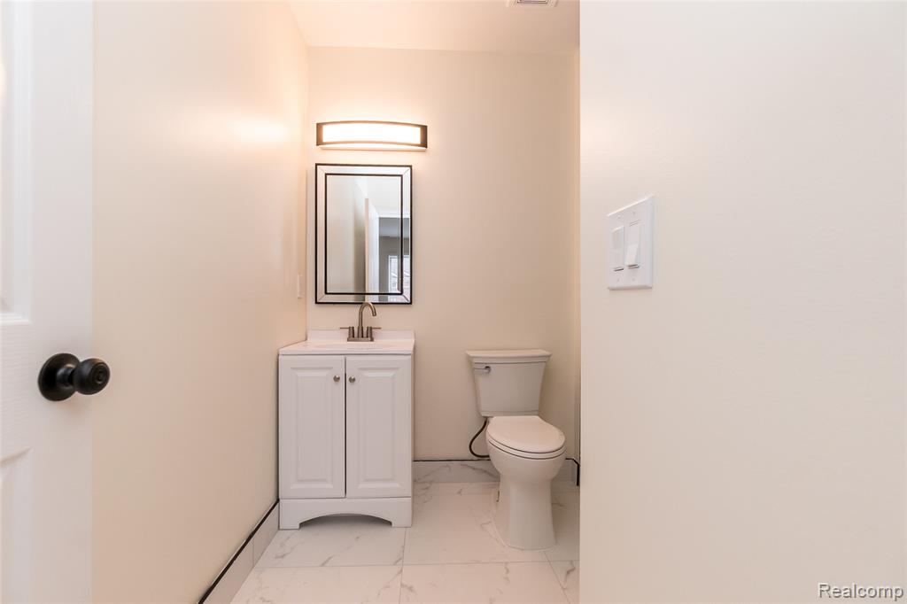 25540 Saint James Property Photo 22