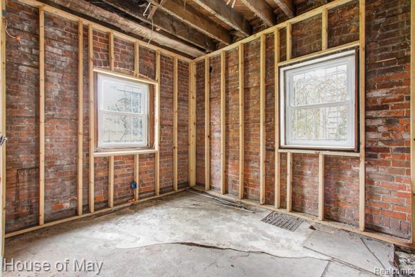 676 Atkinson Street Property Photo 8