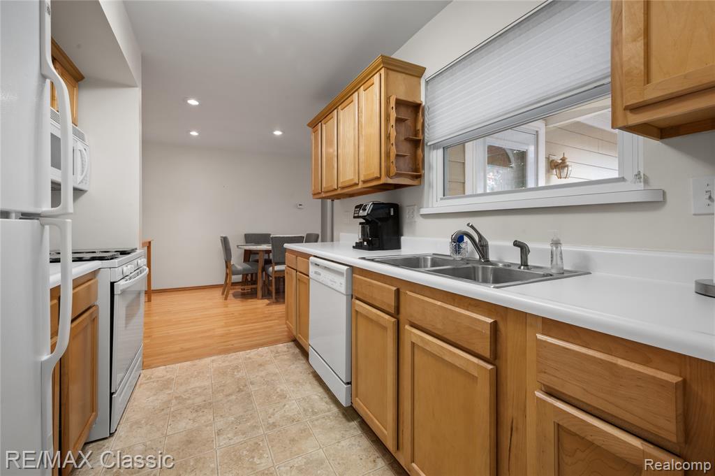 39727 Village Wood Lane Property Photo 9
