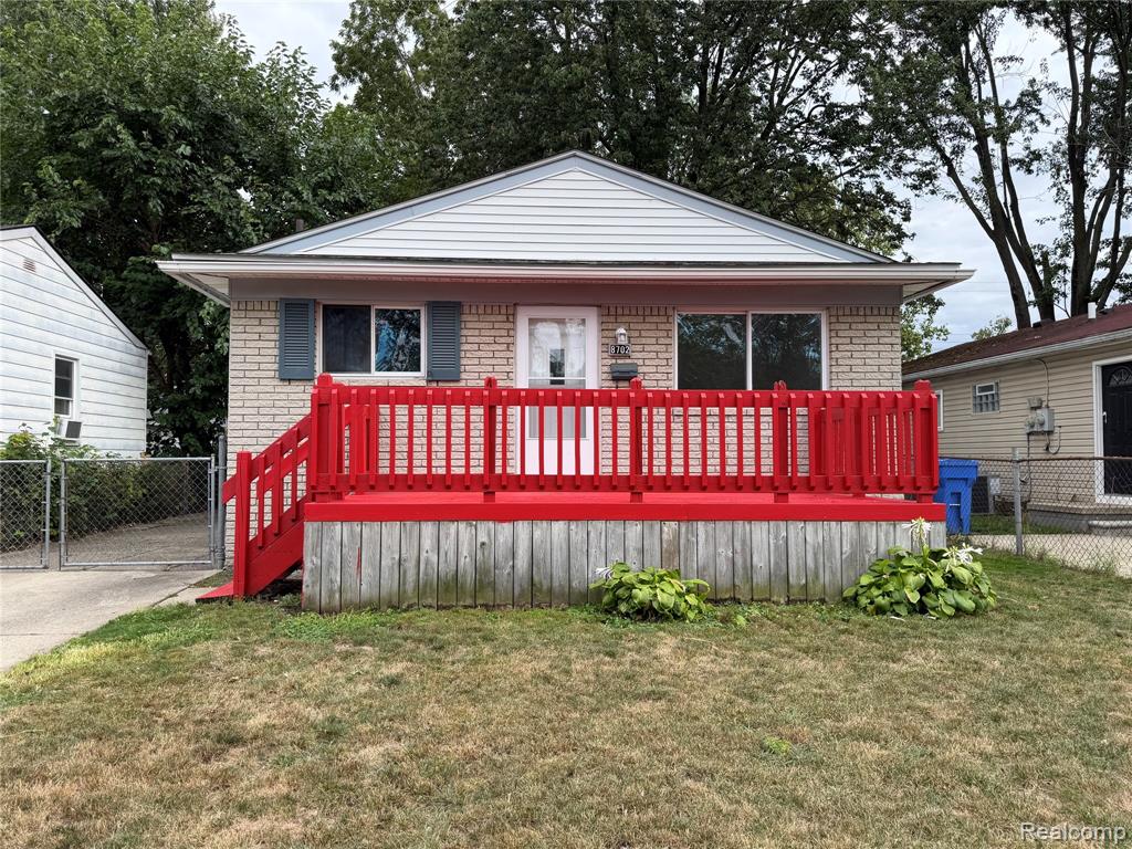 8702 CHALMERS Avenue Property Photo 1