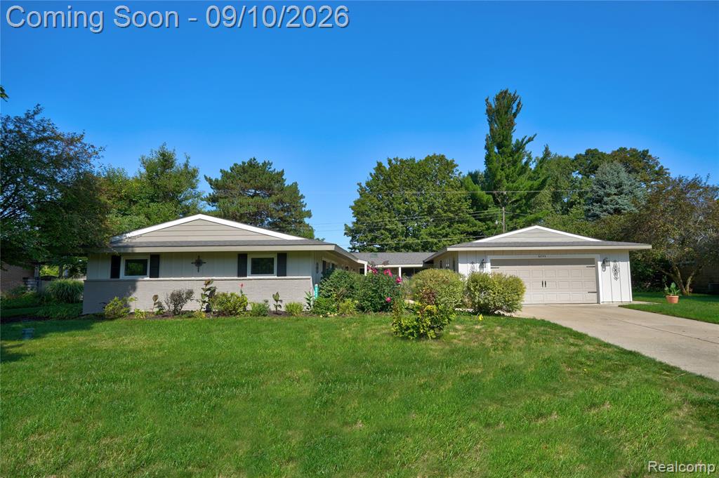 6243 Westview Drive Property Photo 1
