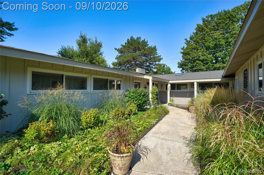 6243 Westview Drive Property Photo 11
