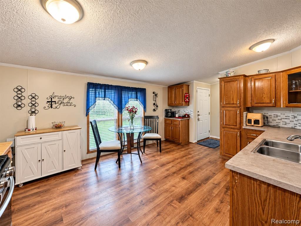 30007 Meadow Property Photo 9