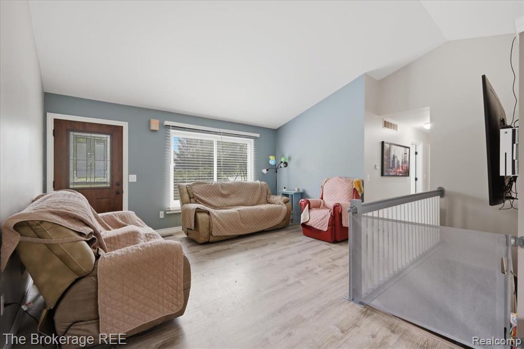 11282 Silver Lake Road Property Photo 3
