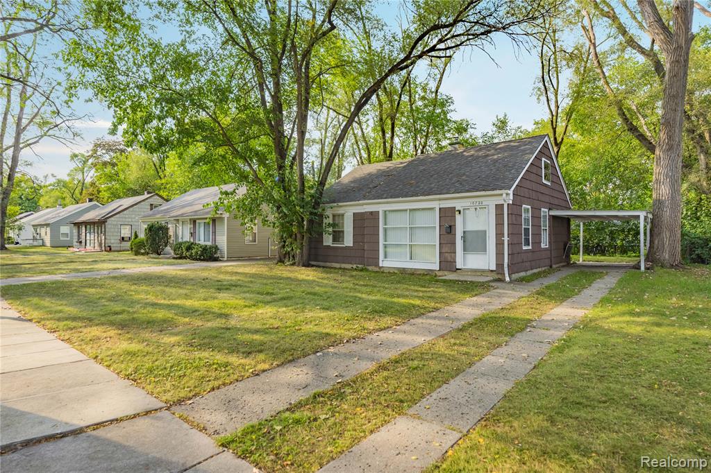 10720 Albany Street Property Photo 3