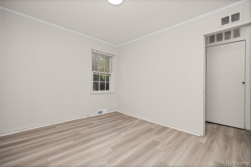 10720 Albany Street Property Photo 20