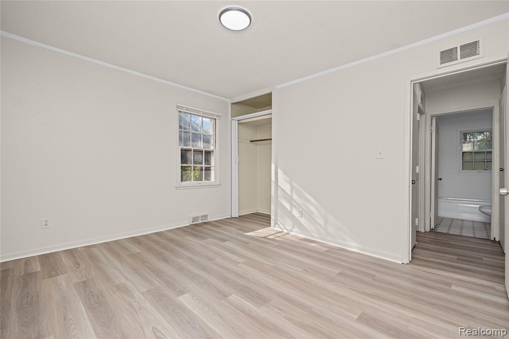 10720 Albany Street Property Photo 23