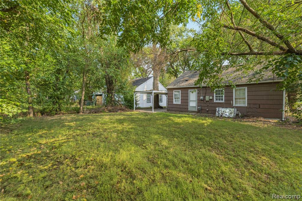 10720 Albany Street Property Photo 28