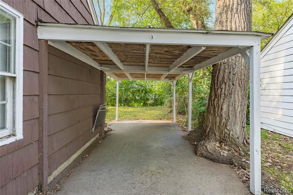 10720 Albany Street Property Photo 30