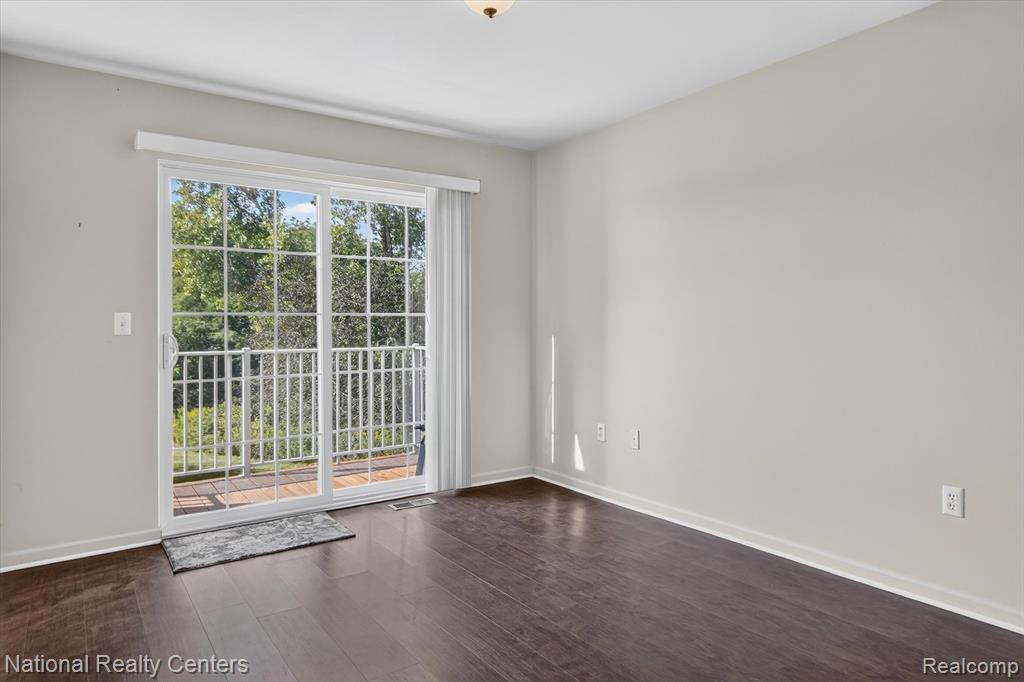28190 Oakmonte Circle Property Photo 16
