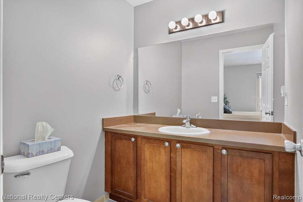 28190 Oakmonte Circle Property Photo 20