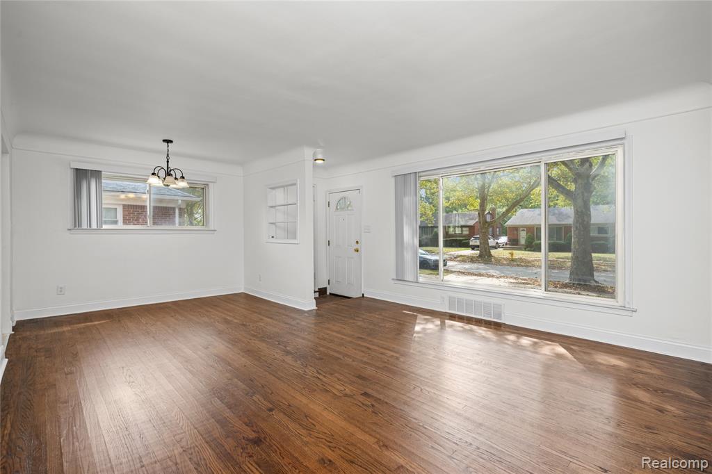 24200 Westhampton Street Property Photo 7