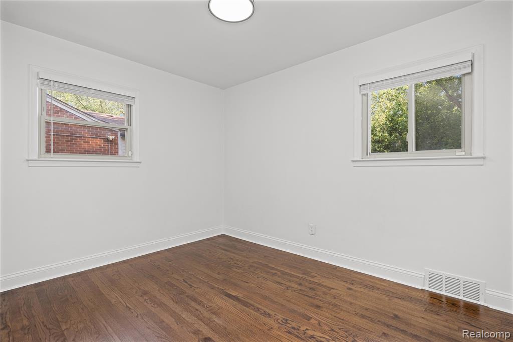 24200 Westhampton Street Property Photo 27