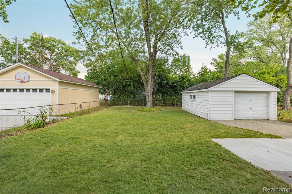 24200 Westhampton Street Property Photo 45