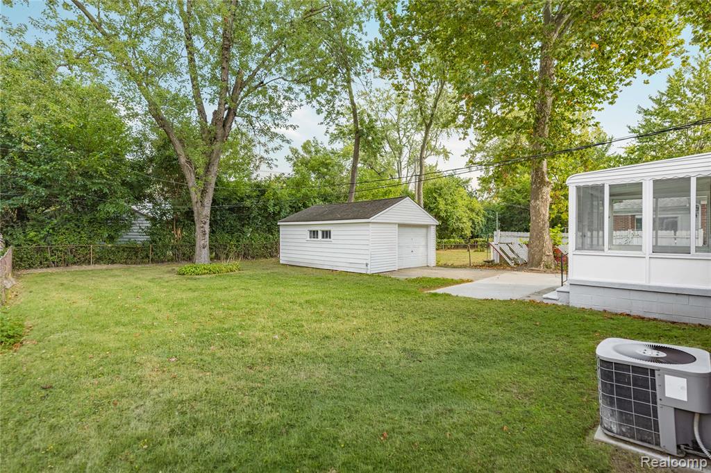 24200 Westhampton Street Property Photo 46