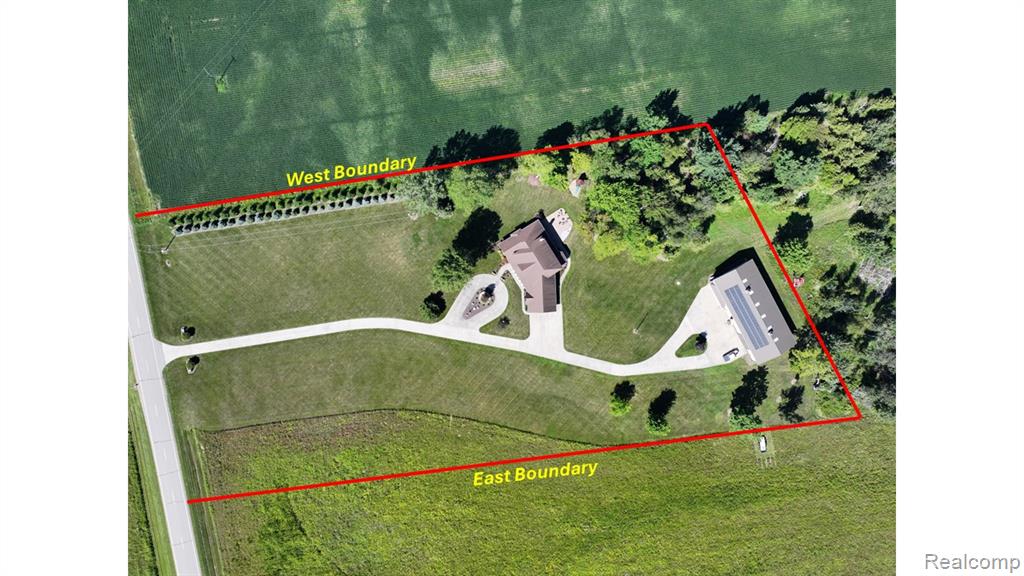 8371 Section Line Road Property Photo 2