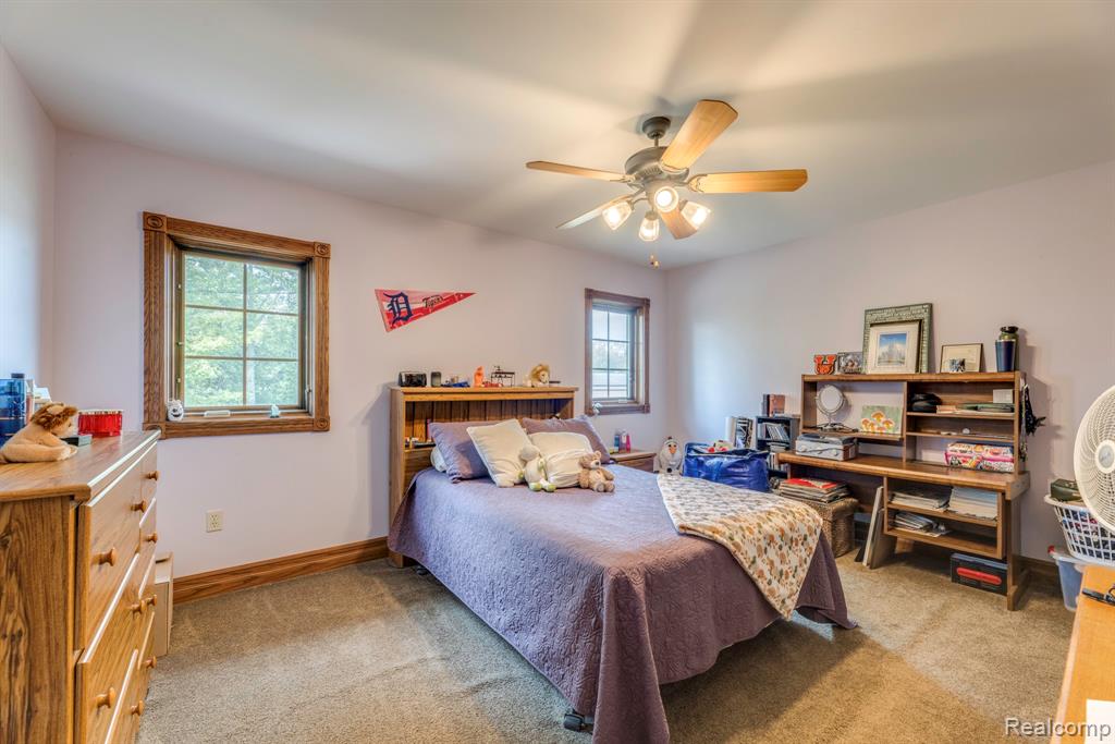 8371 Section Line Road Property Photo 7