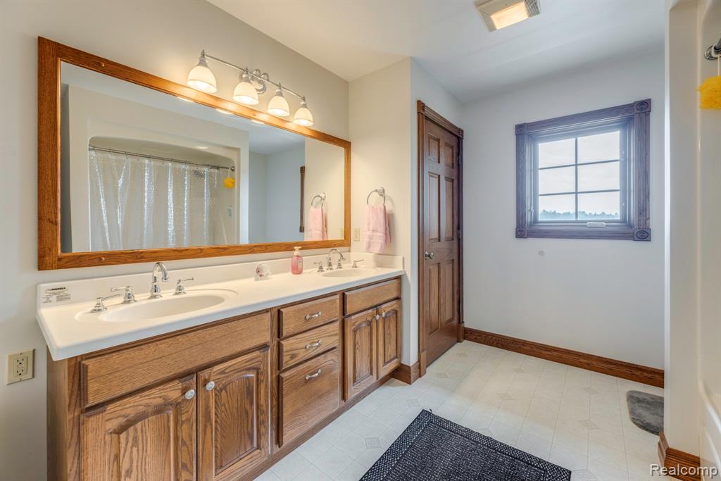 8371 Section Line Road Property Photo 8