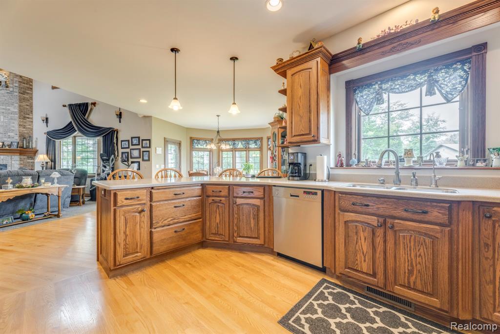 8371 Section Line Road Property Photo 22