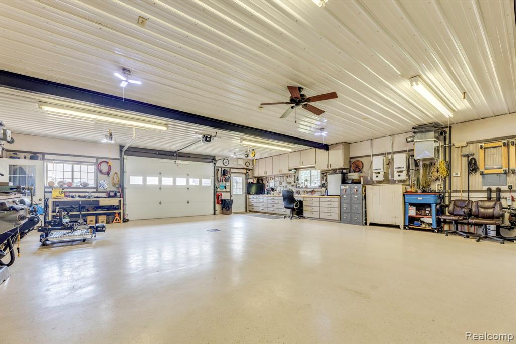 8371 Section Line Road Property Photo 27