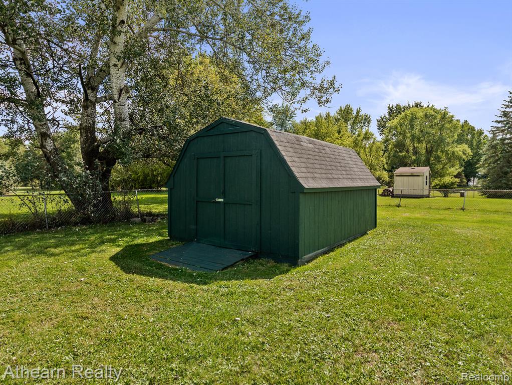 6146 Sun Valley Drive Property Photo 6