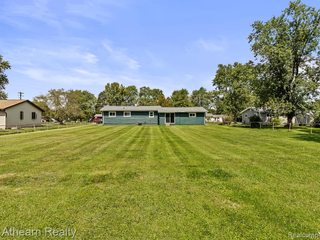 6146 Sun Valley Drive Property Photo 7