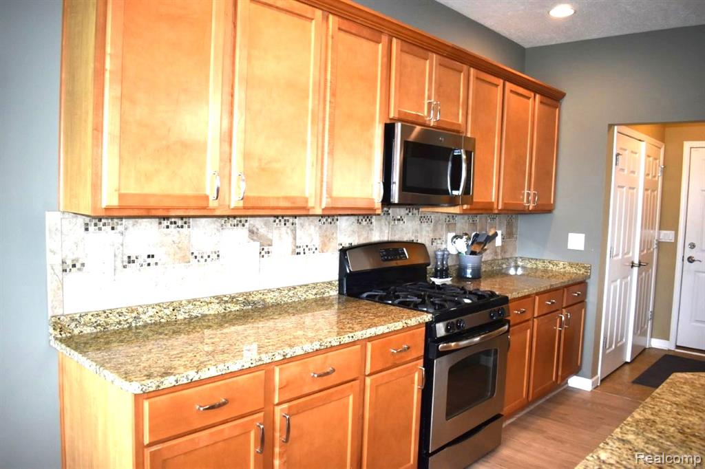 1281 Cambridge Circle Property Photo 22