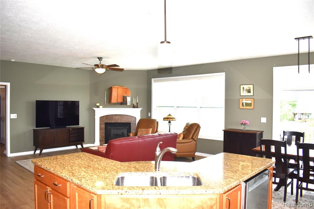1281 Cambridge Circle Property Photo 23