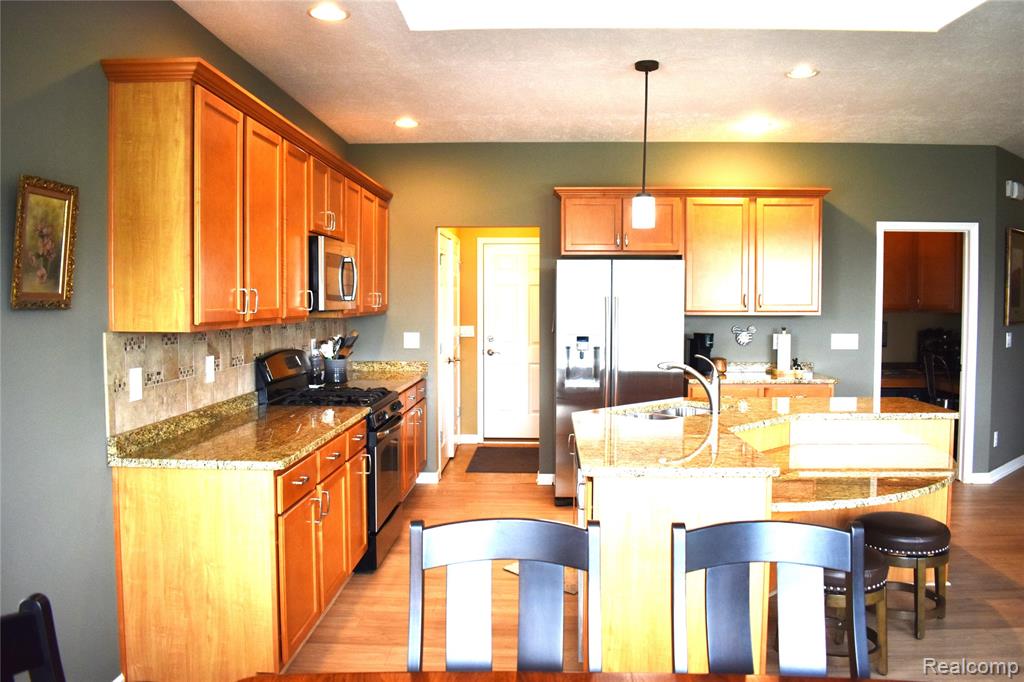 1281 Cambridge Circle Property Photo 24