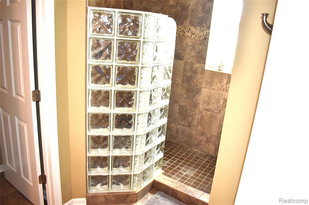 1281 Cambridge Circle Property Photo 32