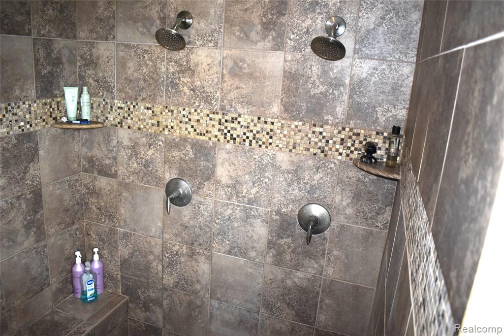 1281 Cambridge Circle Property Photo 33
