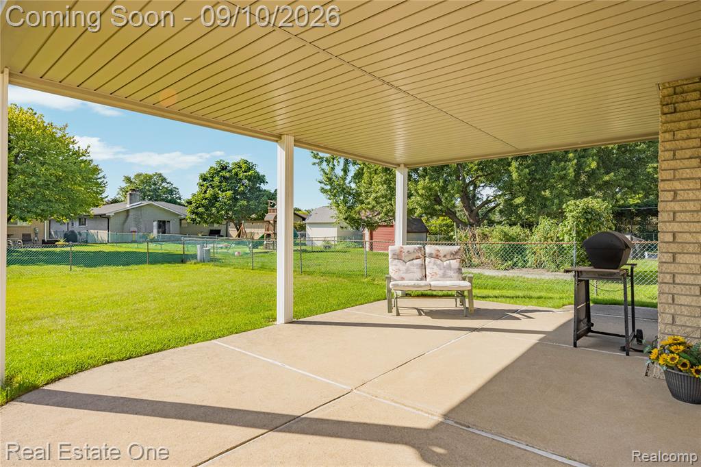 39739 Dorian Drive Property Photo 5